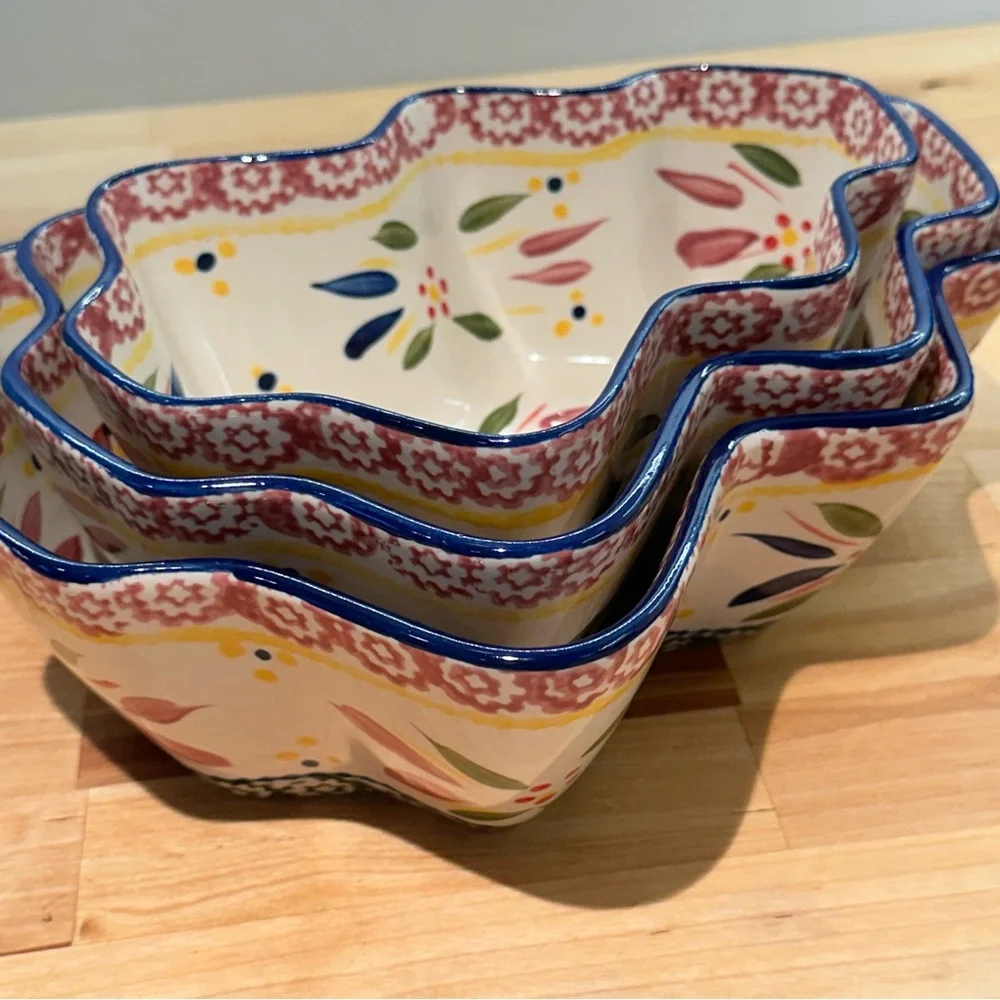 Temp-Tations Old World Confetti Tree Figural 2 QT Ovenware Baker. NWOT